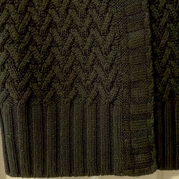 Banana Republic sweater - Picture 2 of 7